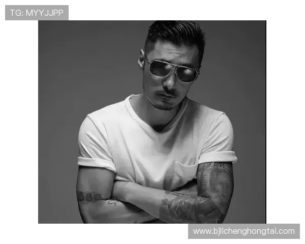 皮尔斯批评社媒女性过度暴露呼吁反思男人勾搭行为 皮尔斯批评社媒女性过度暴露呼吁反思男人勾搭行为